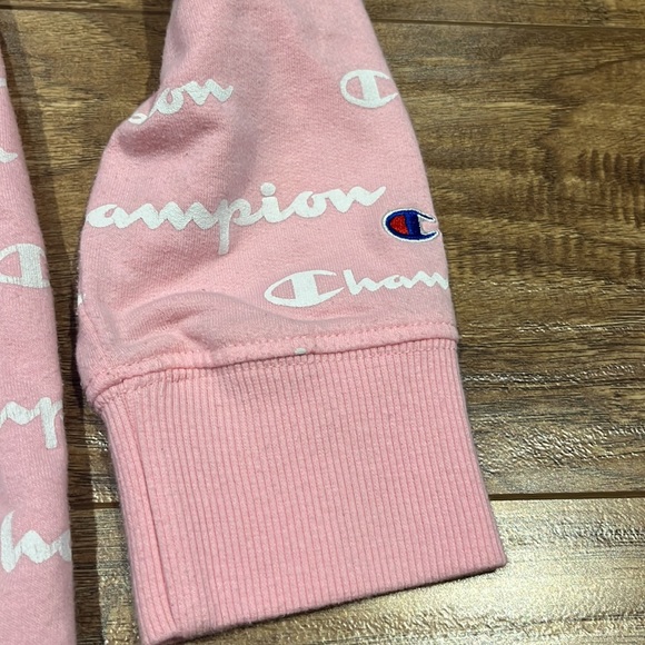 Champion pink and white crew neck sweater - Picture 2 of 9